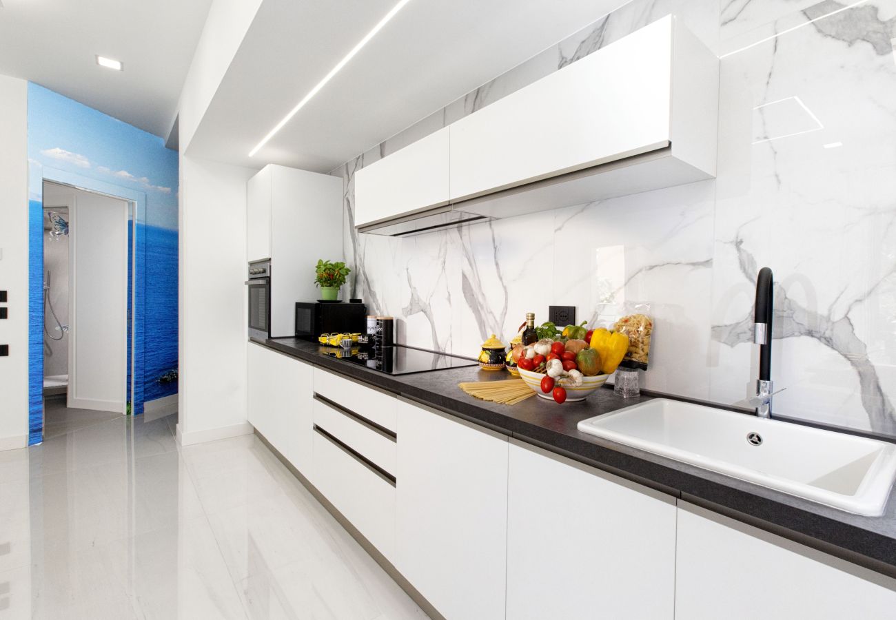 Apartment in Sorrento - AMORE RENTALS - Casa da Franca with Balcony and Air Conditioning