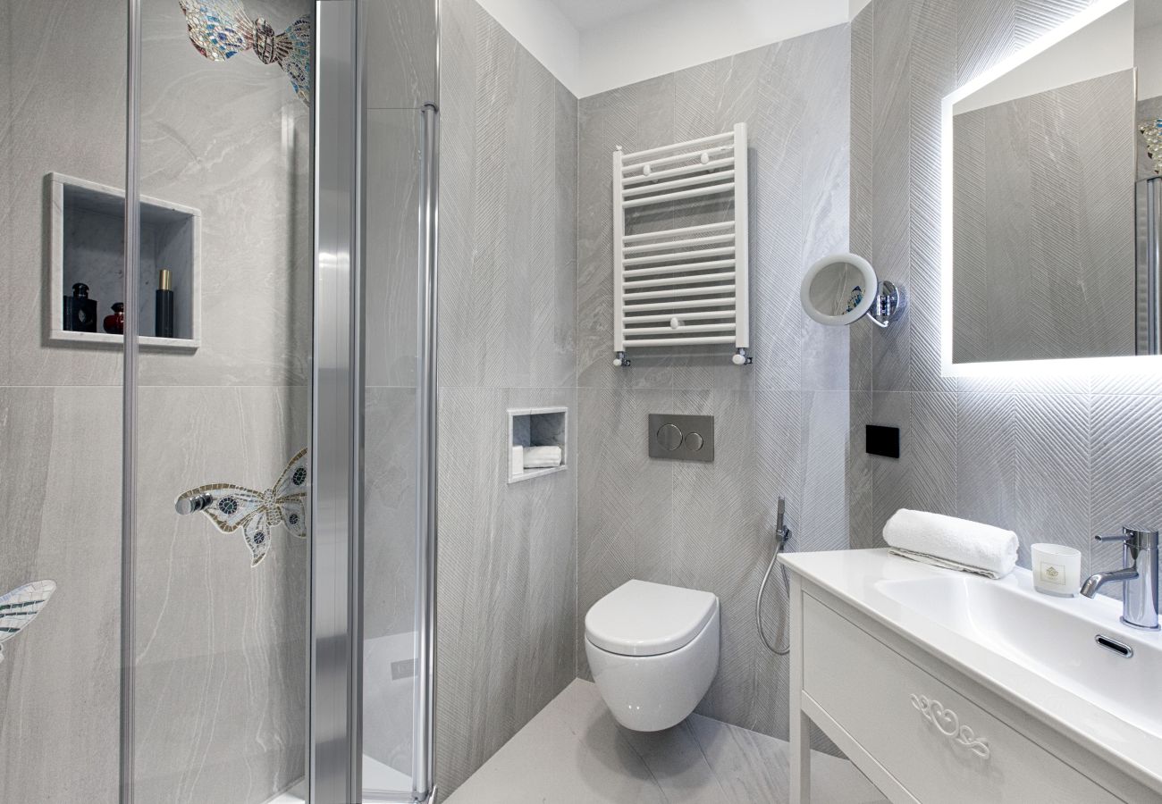 Apartment in Sorrento - AMORE RENTALS - Casa da Franca with Balcony and Air Conditioning