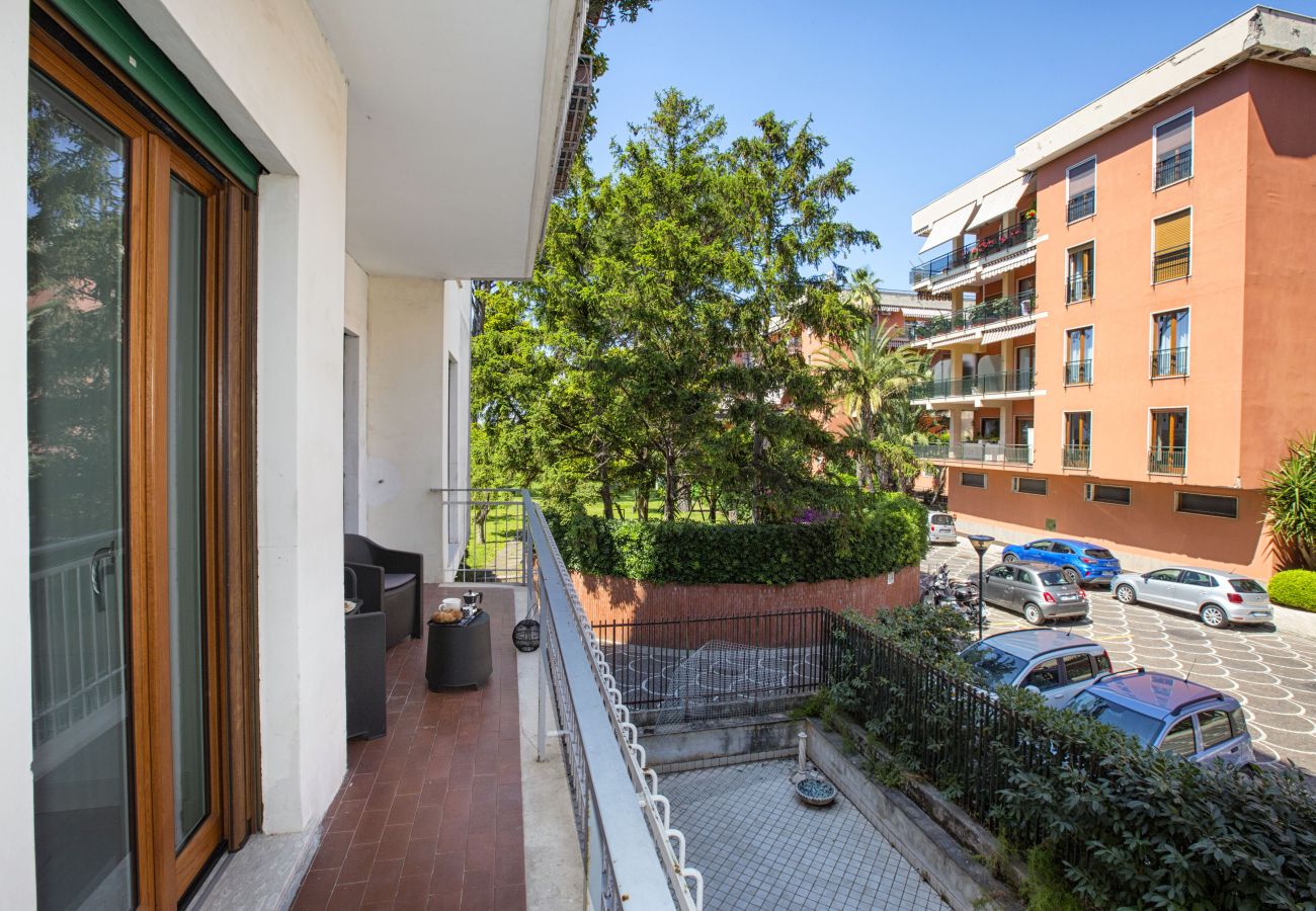 Apartment in Sorrento - AMORE RENTALS - Casa da Franca with Balcony and Air Conditioning