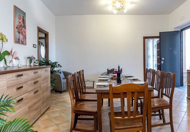 Villa in Sant´Agata sui Due Golfi - AMORE RENTALS - Villa Lions Rose with Swimming Pool and Sea View Villa in Sant´Agata sui Due Golfi - AMORE RENTALS - Villa Lions Rose with Swimming Pool and Sea View
