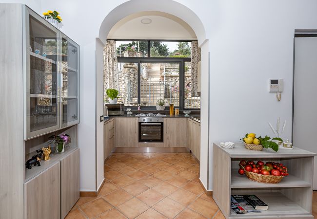 Villa in Sant´Agata sui Due Golfi - AMORE RENTALS - Villa Lions Rose with Swimming Pool and Sea View Villa in Sant´Agata sui Due Golfi - AMORE RENTALS - Villa Lions Rose with Swimming Pool and Sea View