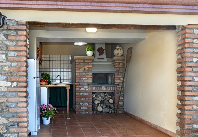 Villa in Sant´Agata sui Due Golfi - AMORE RENTALS - Villa Lions Rose with Swimming Pool and Sea View Villa in Sant´Agata sui Due Golfi - AMORE RENTALS - Villa Lions Rose with Swimming Pool and Sea View