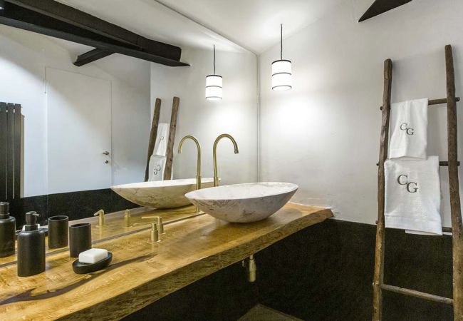 Villa in Sarteano - AMORE RENTALS - Villa Viola with Pool, Garden, Ideal for Weddings Villa in Sarteano - AMORE RENTALS - Villa Viola with Pool, Garden, Ideal for Weddings