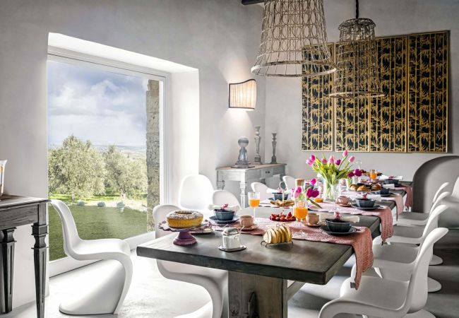 Villa in Sarteano - AMORE RENTALS - Villa Viola with Pool, Garden, Ideal for Weddings Villa in Sarteano - AMORE RENTALS - Villa Viola with Pool, Garden, Ideal for Weddings