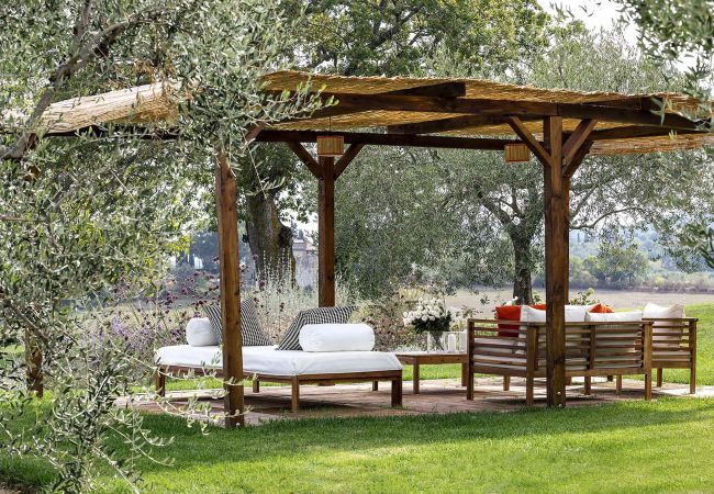 Villa in Sarteano - AMORE RENTALS - Villa Viola with Pool, Garden, Ideal for Weddings Villa in Sarteano - AMORE RENTALS - Villa Viola with Pool, Garden, Ideal for Weddings