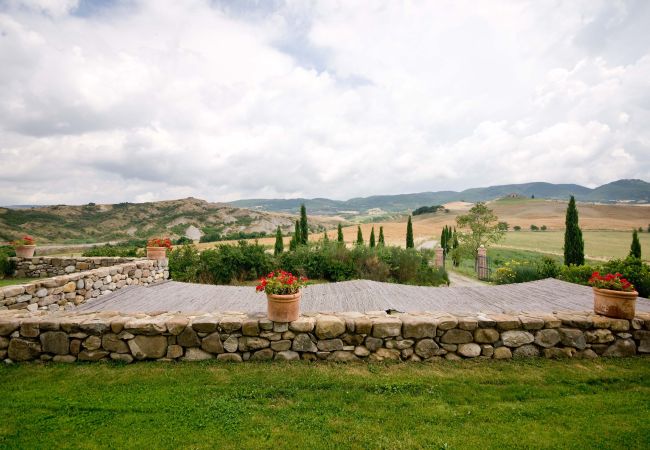 Villa in Sarteano - AMORE RENTALS - Villa Olimpia with Pool, Garden, Ideal for Weddings Villa in Sarteano - AMORE RENTALS - Villa Olimpia with Pool, Garden, Ideal for Weddings