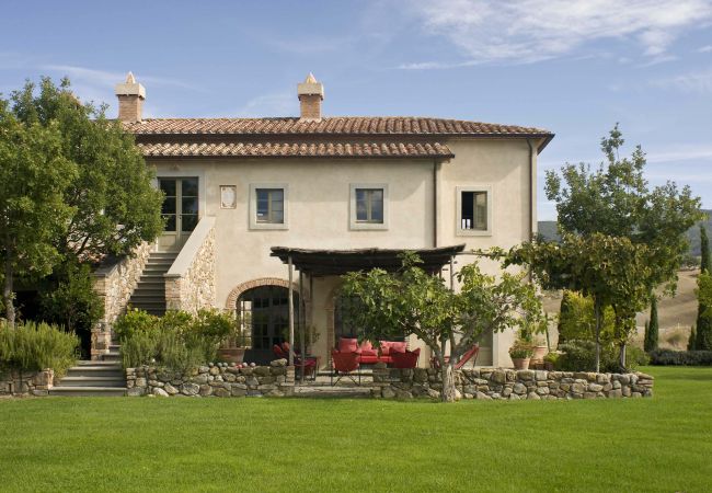 Villa in Sarteano - AMORE RENTALS - Villa Olimpia with Pool, Garden, Ideal for Weddings Villa in Sarteano - AMORE RENTALS - Villa Olimpia with Pool, Garden, Ideal for Weddings