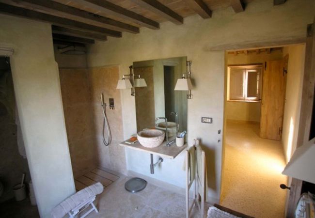 Villa in Sarteano - AMORE RENTALS - Villa Valle with Pool, Garden, Ideal for Weddings Villa in Sarteano - AMORE RENTALS - Villa Valle with Pool, Garden, Ideal for Weddings