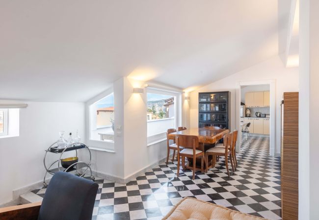 Apartment in Sorrento - AMORE RENTALS - Apartment The Roof with Terrace and Sea View Apartment in Sorrento - AMORE RENTALS - Apartment The Roof with Terrace and Sea View