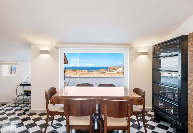 Apartment in Sorrento - AMORE RENTALS - Apartment The Roof with Terrace and Sea View Apartment in Sorrento - AMORE RENTALS - Apartment The Roof with Terrace and Sea View