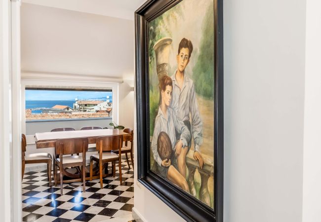 Apartment in Sorrento - AMORE RENTALS - Apartment The Roof with Terrace and Sea View Apartment in Sorrento - AMORE RENTALS - Apartment The Roof with Terrace and Sea View