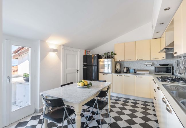 Apartment in Sorrento - AMORE RENTALS - Apartment The Roof with Terrace and Sea View Apartment in Sorrento - AMORE RENTALS - Apartment The Roof with Terrace and Sea View