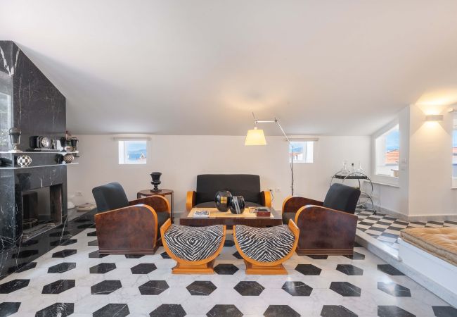 Apartment in Sorrento - AMORE RENTALS - Apartment The Roof with Terrace and Sea View Apartment in Sorrento - AMORE RENTALS - Apartment The Roof with Terrace and Sea View