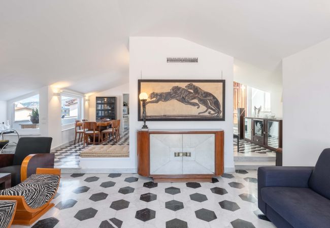 Apartment in Sorrento - AMORE RENTALS - Apartment The Roof with Terrace and Sea View Apartment in Sorrento - AMORE RENTALS - Apartment The Roof with Terrace and Sea View