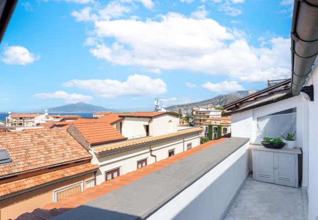 Apartment in Sorrento - AMORE RENTALS - Apartment The Roof with Terrace and Sea View Apartment in Sorrento - AMORE RENTALS - Apartment The Roof with Terrace and Sea View