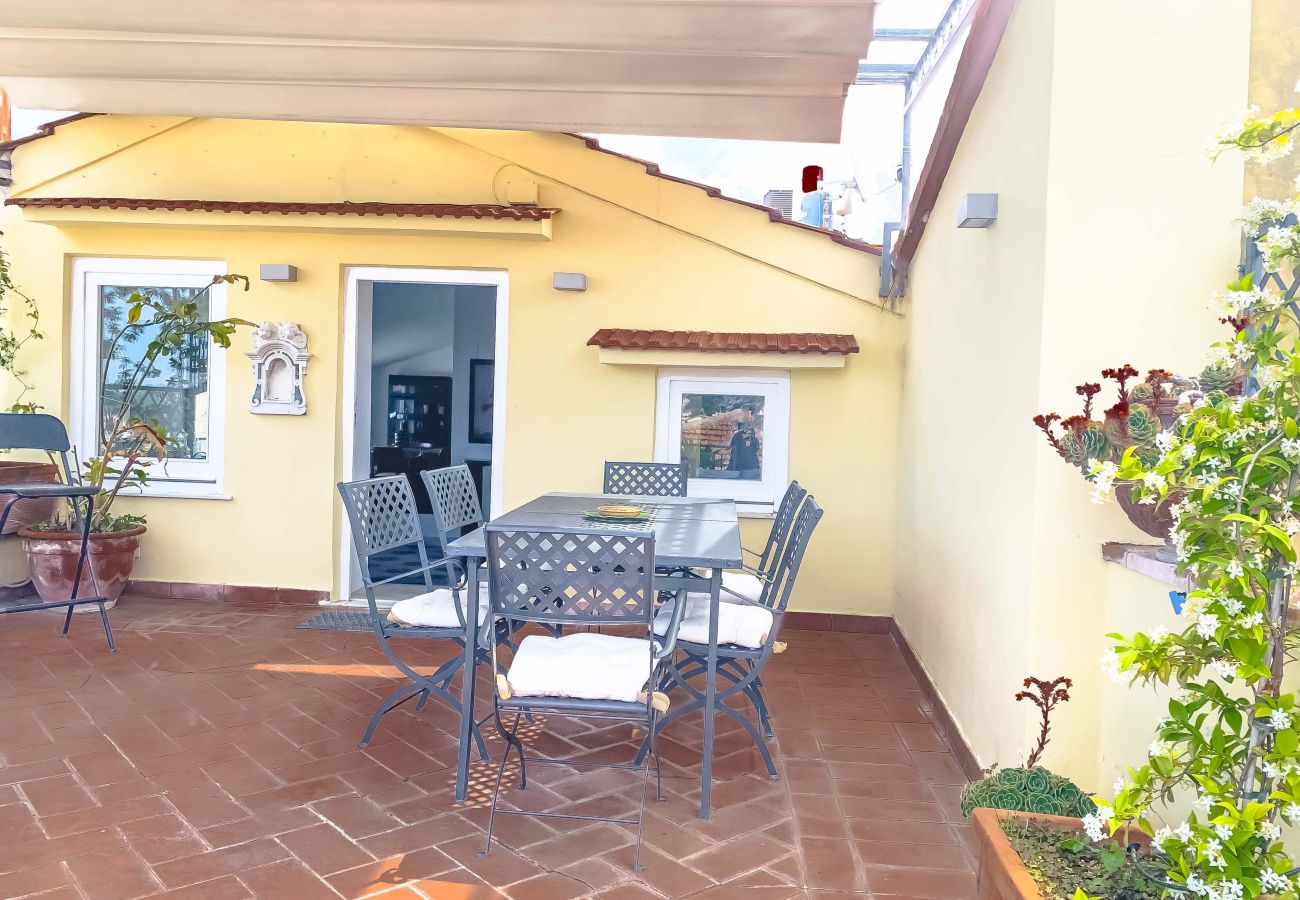 Apartment in Sorrento - AMORE RENTALS - Apartment The Roof with Terrace and Sea View