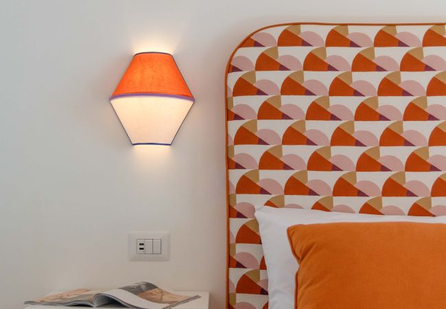 Villa in Praiano - AMORE RENTALS - Villa Jacaranda with Pool and Sea View Villa in Praiano - AMORE RENTALS - Villa Jacaranda with Pool and Sea View