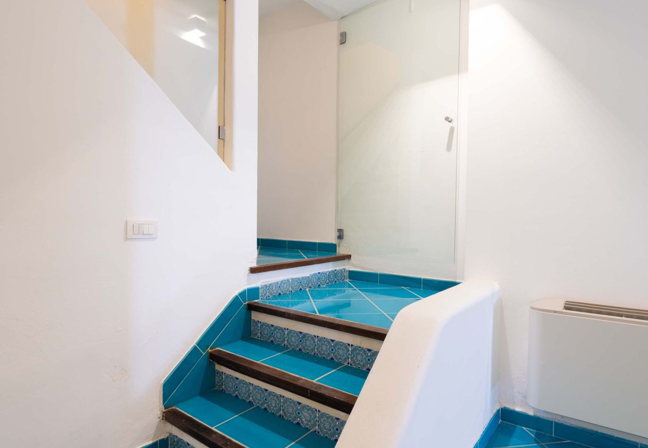 Villa in Massa Lubrense - AMORE RENTALS - Villa Marti with Pool and Access to The Sea
