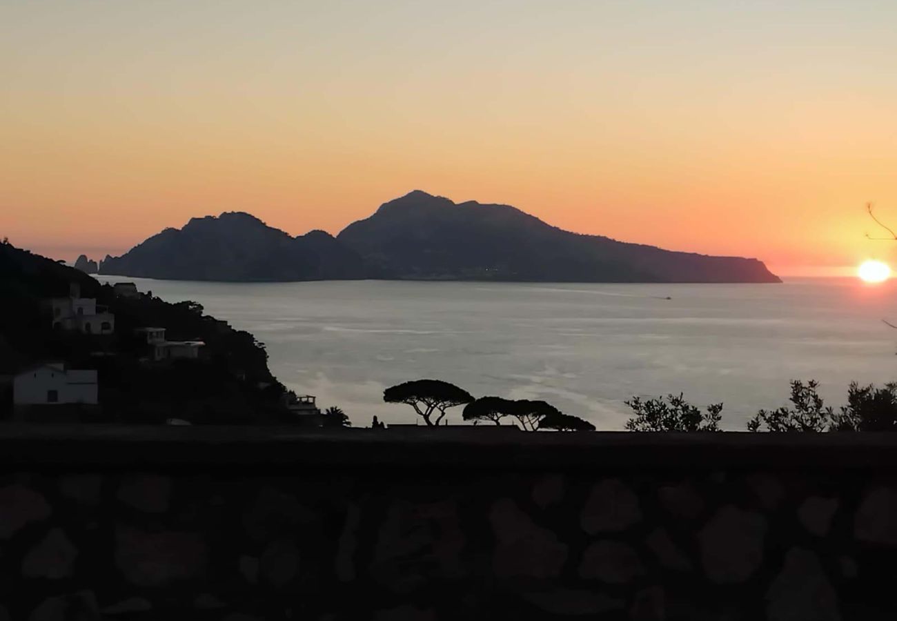 House in Vico Equense - AMORE RENTALS - Casa Assunta with Parking and Air Conditioning