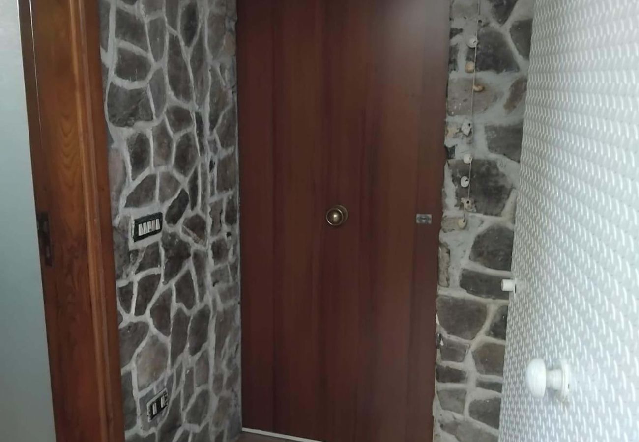 House in Vico Equense - AMORE RENTALS - Casa Assunta with Parking and Air Conditioning