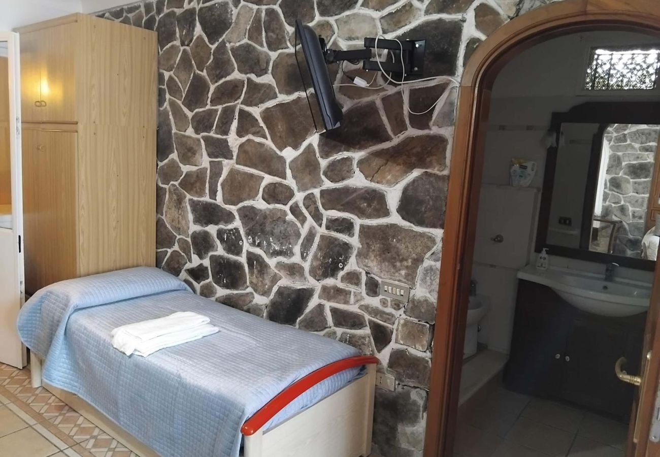 House in Vico Equense - AMORE RENTALS - Casa Assunta with Parking and Air Conditioning
