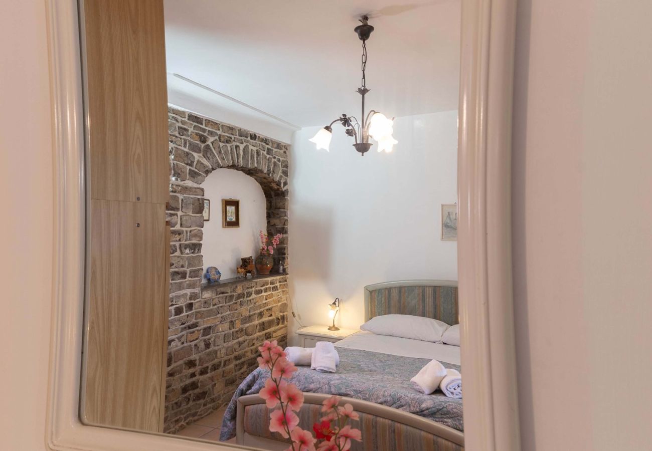 House in Vico Equense - AMORE RENTALS - Casa Assunta with Parking and Air Conditioning