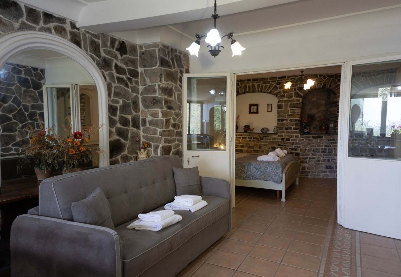 House in Vico Equense - AMORE RENTALS - Casa Assunta with Parking and Air Conditioning
