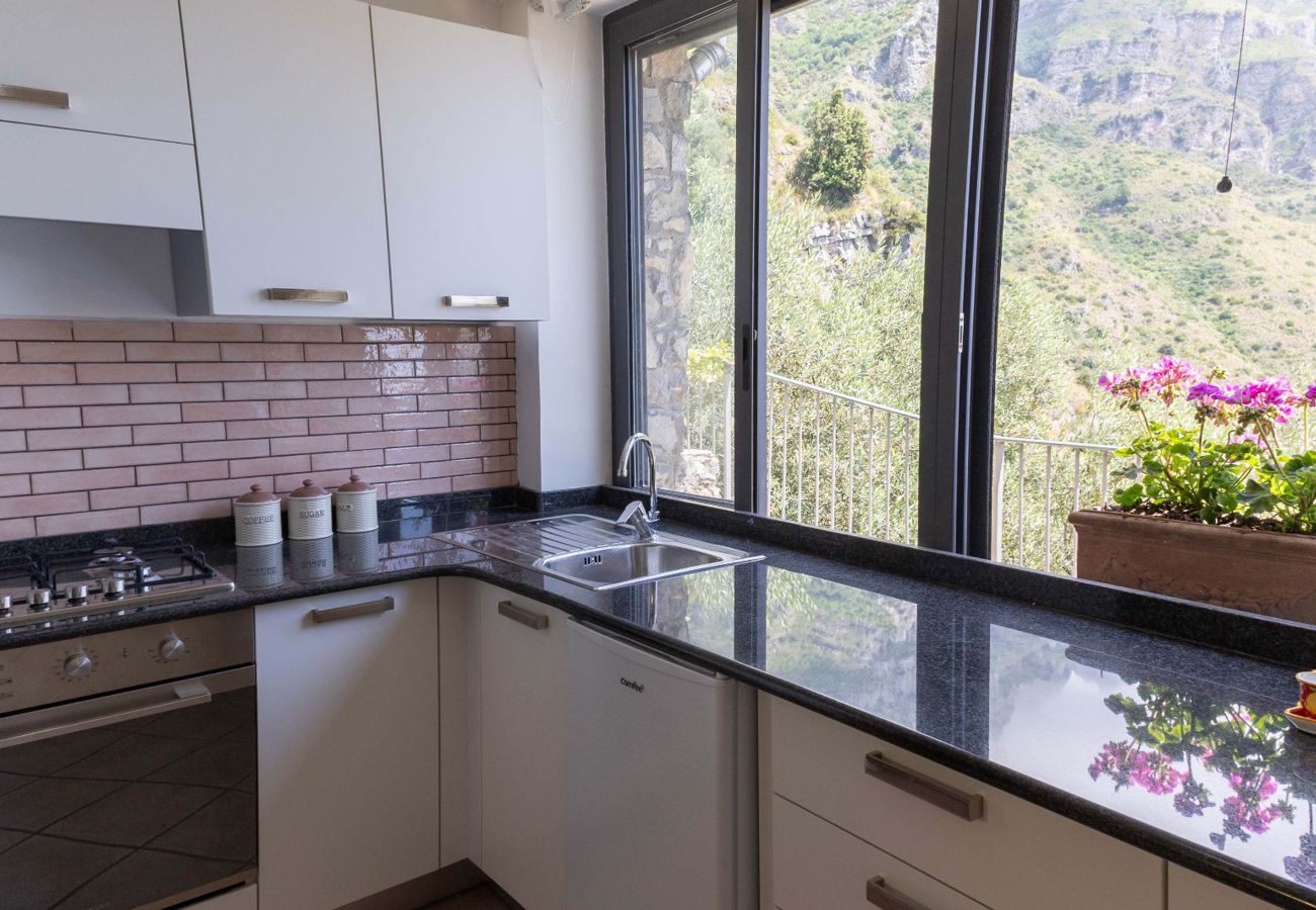 House in Vico Equense - AMORE RENTALS - Casa Assunta with Parking and Air Conditioning