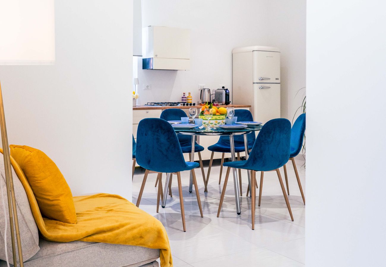Villa in Sorrento - AMORE RENTALS - Villa Alice with Garden, Air Conditioning and Terrace