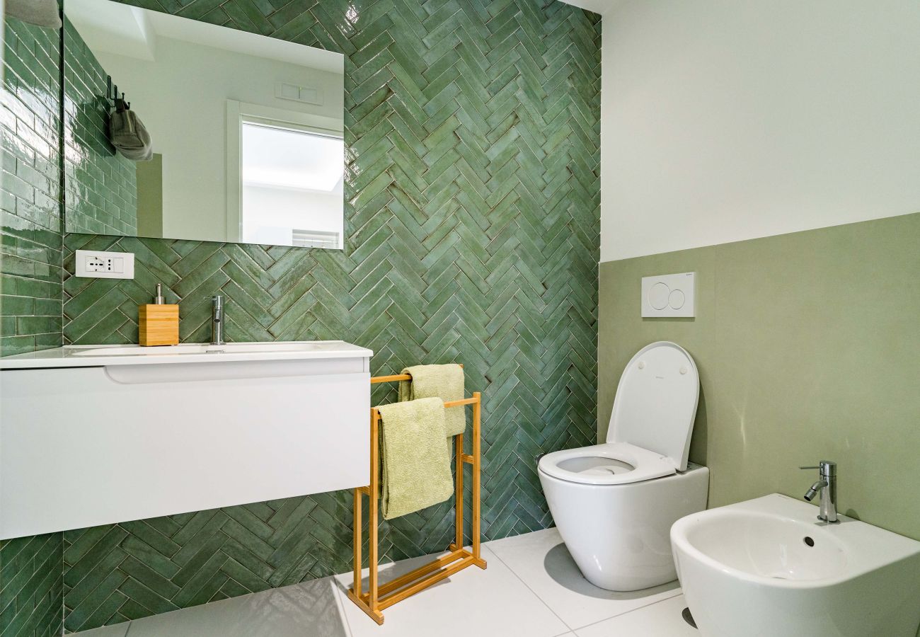 Villa in Sorrento - AMORE RENTALS - Villa Alice with Garden, Air Conditioning and Terrace