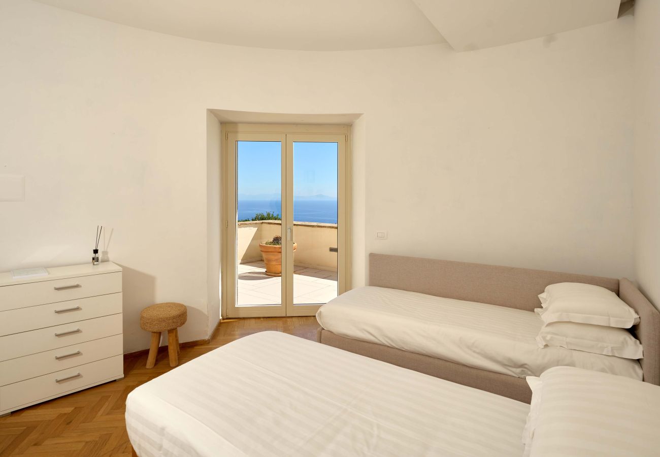 Villa in Sant´Agata sui Due Golfi - AMORE RENTALS - Villa Hermes with Private Pool, Sea View, Garden