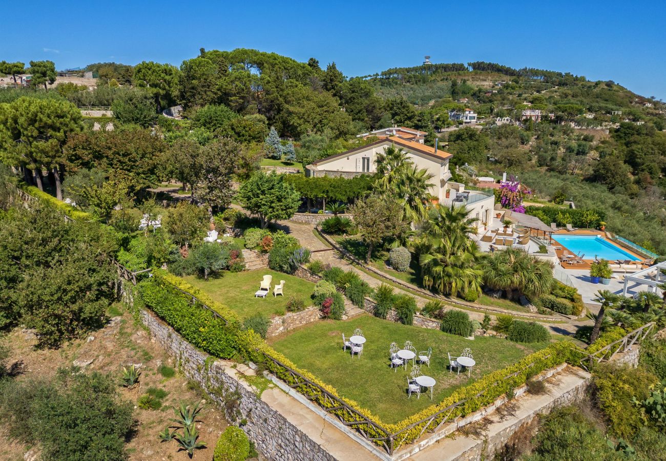 Villa in Sant´Agata sui Due Golfi - AMORE RENTALS - Villa Hermes with Private Pool, Sea View, Garden