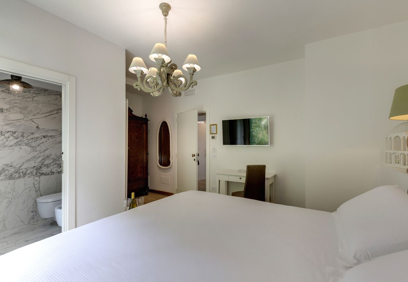 Villa in Palazzuolo sul Senio - AMORE RENTALS - Villa Barbara 1 with Private Pool and Garden
