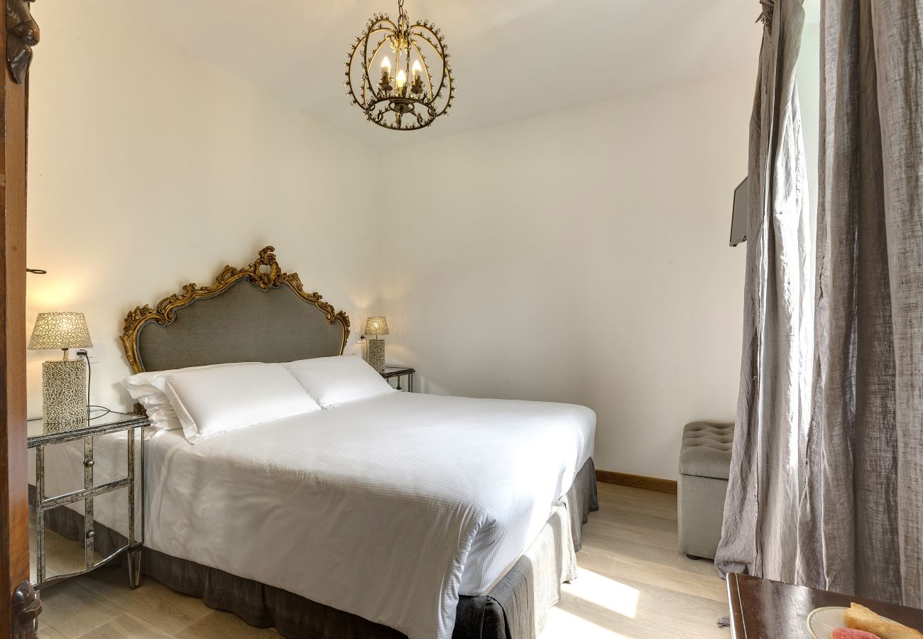 Villa in Palazzuolo sul Senio - AMORE RENTALS - Villa Barbara 1 with Private Pool and Garden