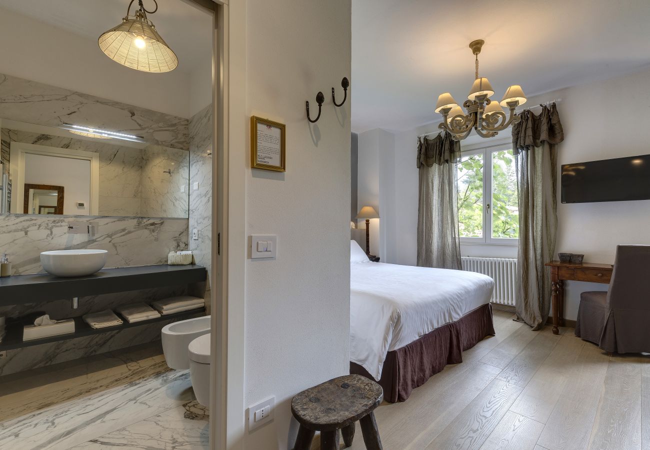 Villa in Palazzuolo sul Senio - AMORE RENTALS - Villa Barbara 1 with Private Pool and Garden