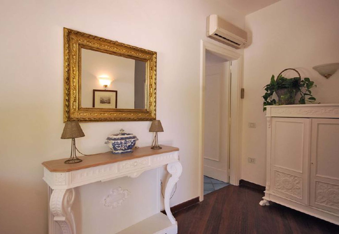 Villa in Piano di Sorrento - AMORE RENTALS - Villa Auxilia with Shared Pool and Terrace