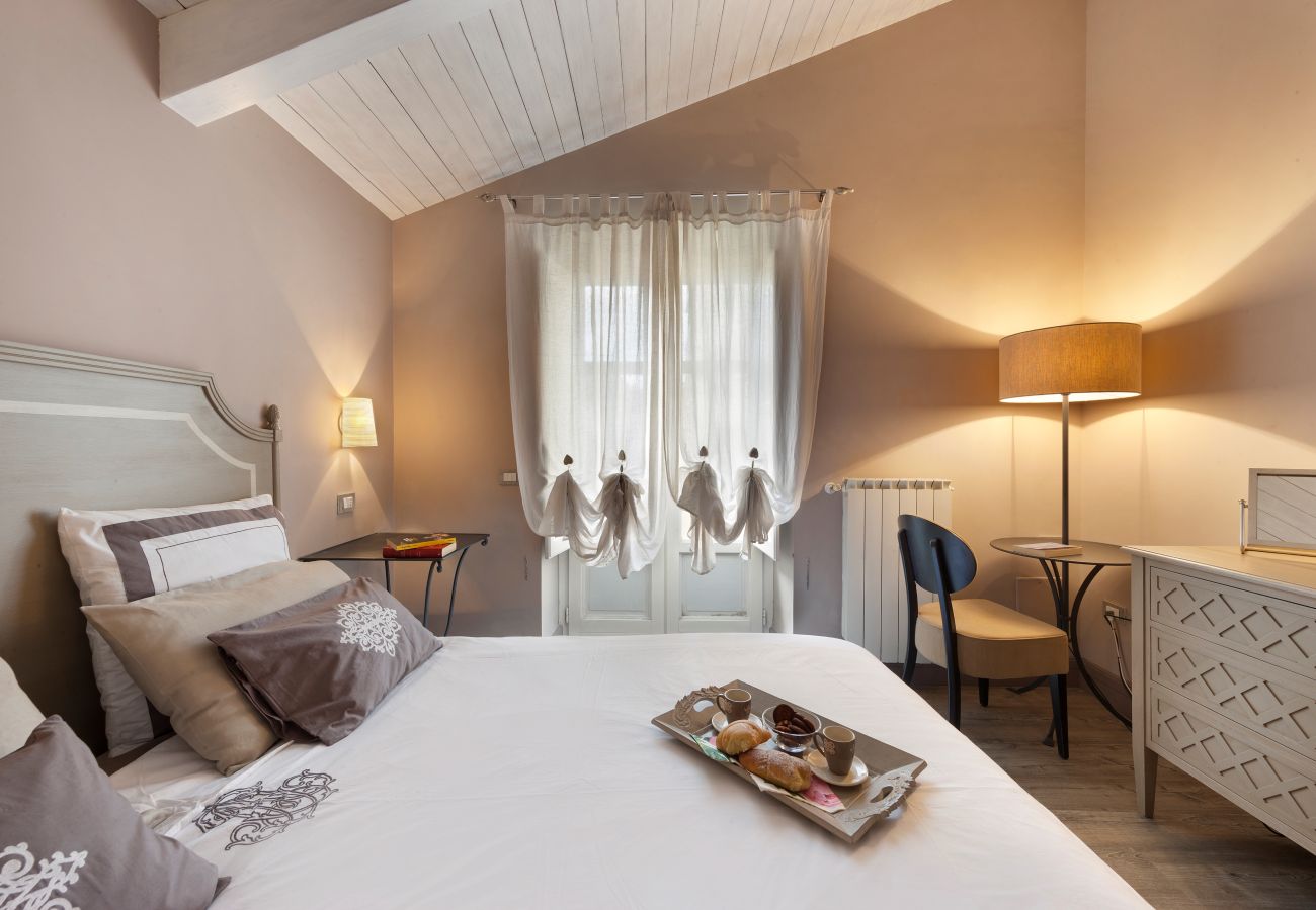 Apartment in Sorrento - AMORE RENTALS - Palazzo Mary in Piazza Tasso