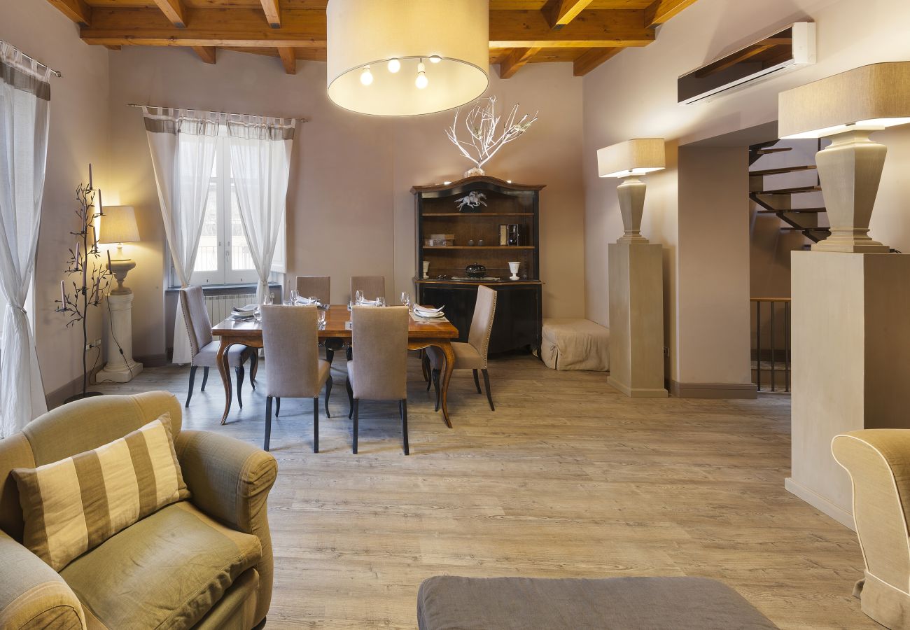 Apartment in Sorrento - AMORE RENTALS - Palazzo Mary in Piazza Tasso