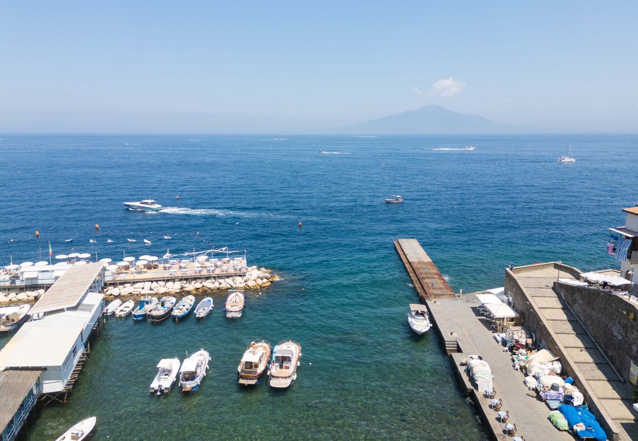 Apartment in Sorrento - Maison Marika - Sea View, a Few Steps Away from the Beach