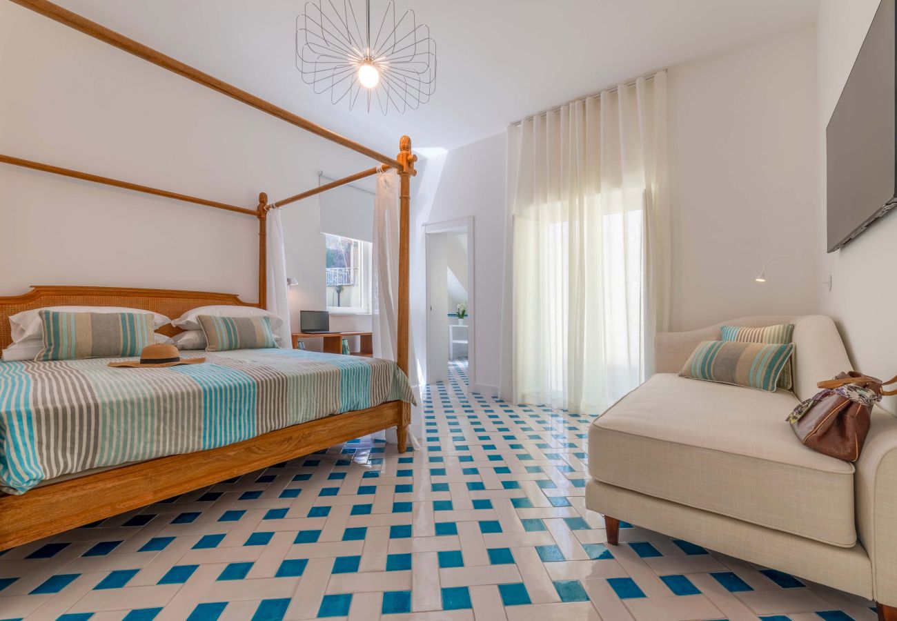 Apartment in Sorrento - Maison Marika - Sea View, a Few Steps Away from the Beach