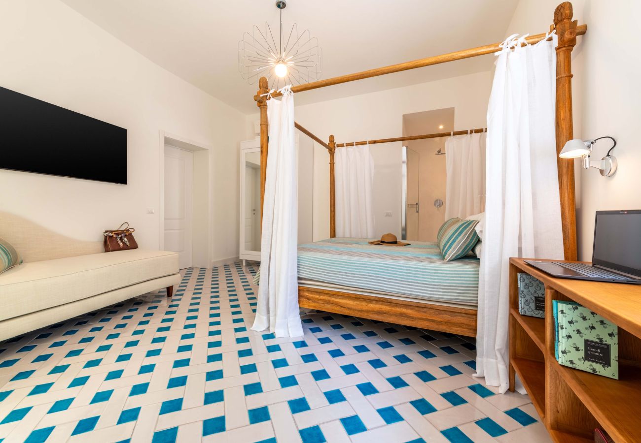 Apartment in Sorrento - Maison Marika - Sea View, a Few Steps Away from the Beach