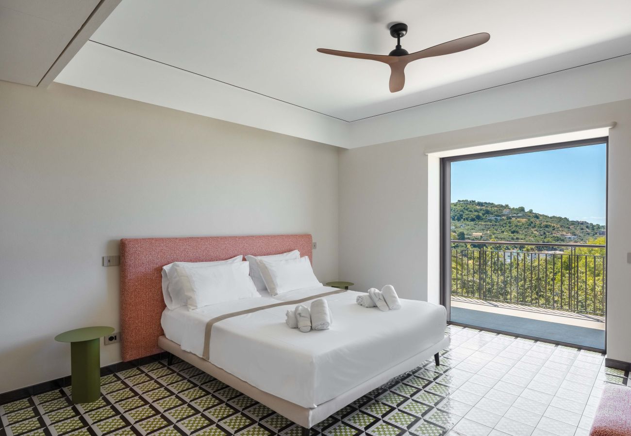 Villa in Massa Lubrense - AMORE RENTALS - Villa Cantuccio dei Sogni with Pool and Sea View