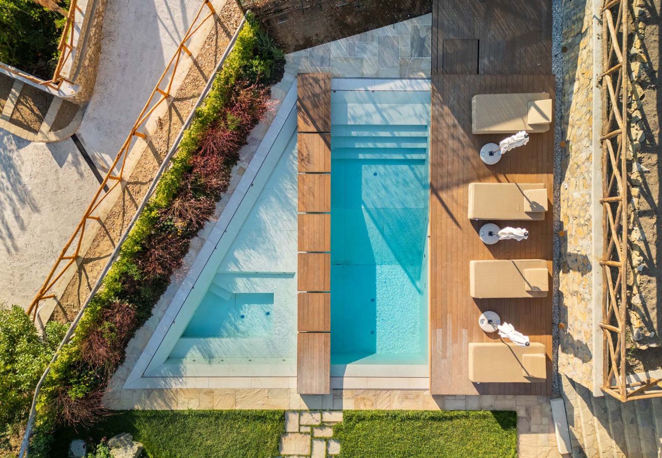 Villa in Massa Lubrense - AMORE RENTALS - Villa Cantuccio dei Sogni with Pool and Sea View