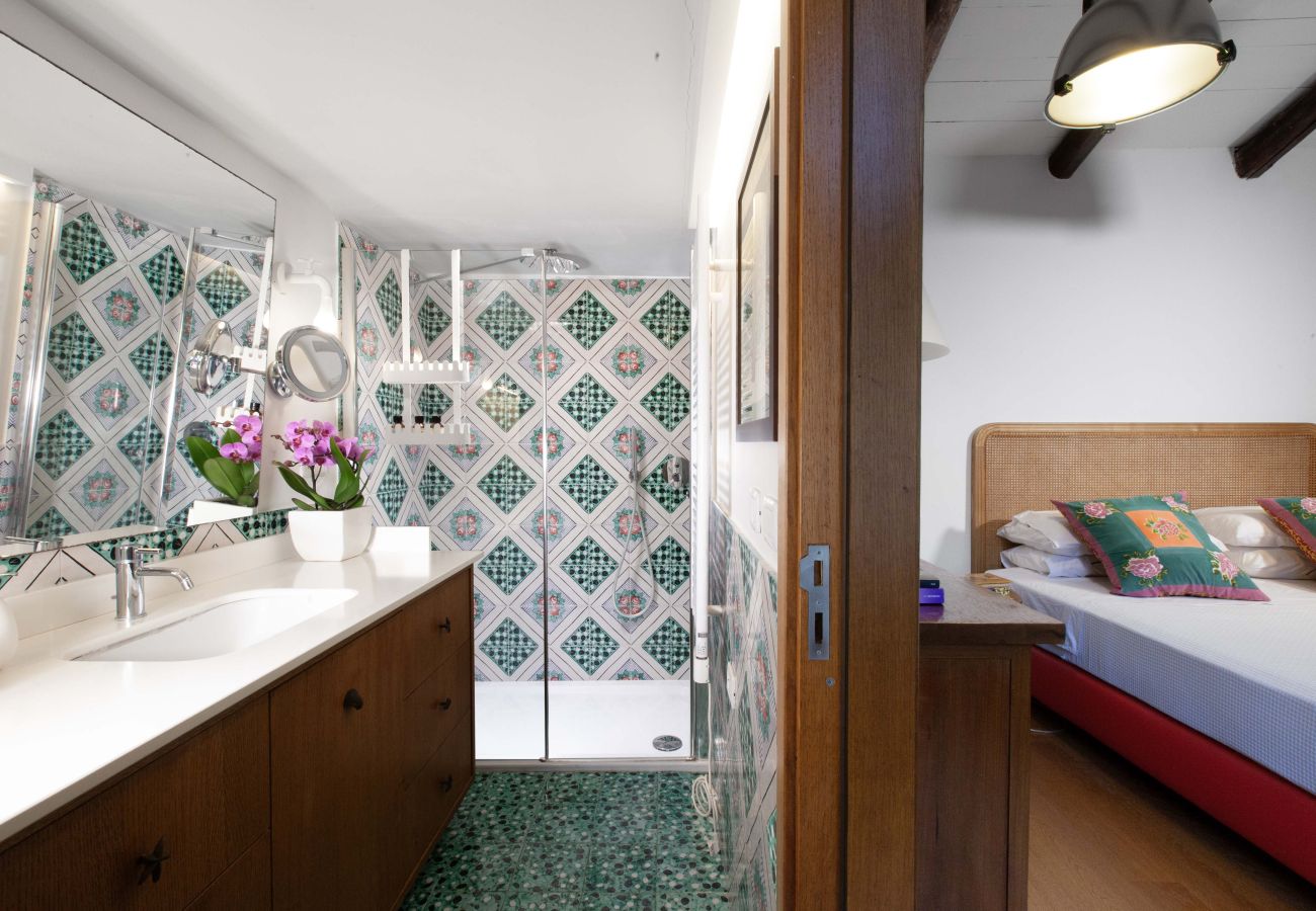 Villa in Sorrento - AMORE RENTALS - Villa Florinda with Private Pool and Sea View