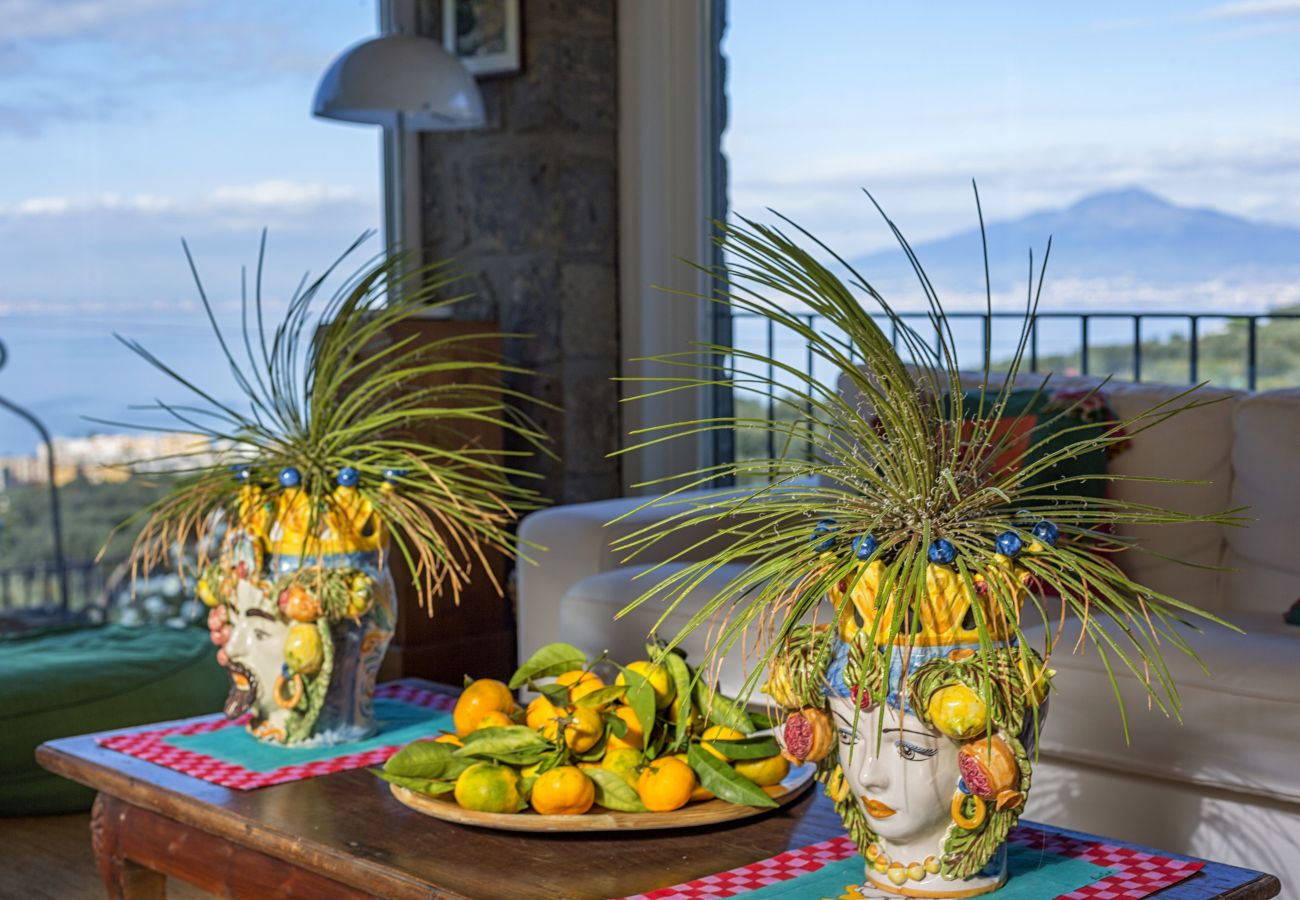 Villa in Sorrento - AMORE RENTALS - Villa Florinda with Private Pool and Sea View