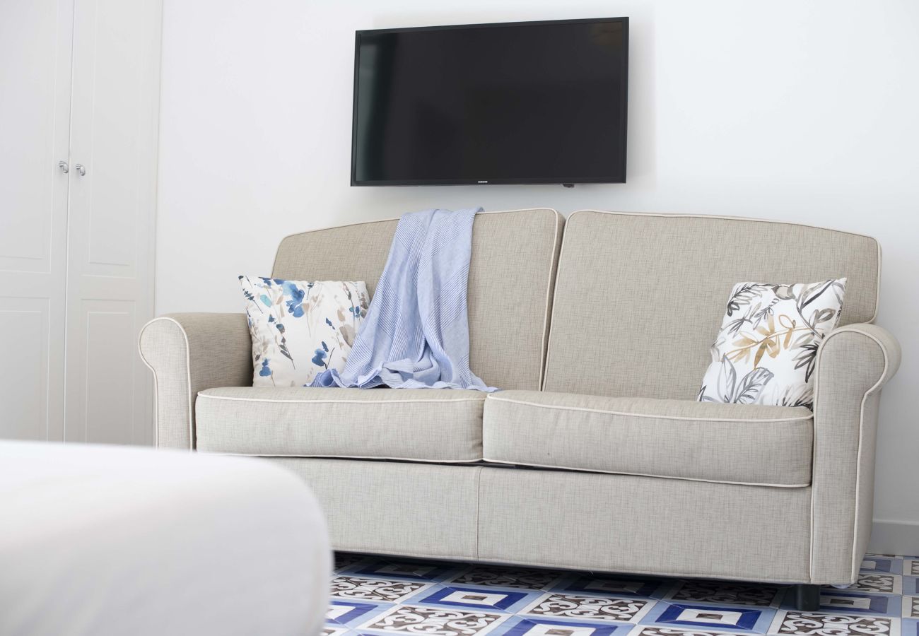 Villa in Amalfi - AMORE RENTALS - Villa Costa Incantata with Sea View and Jacuzzi