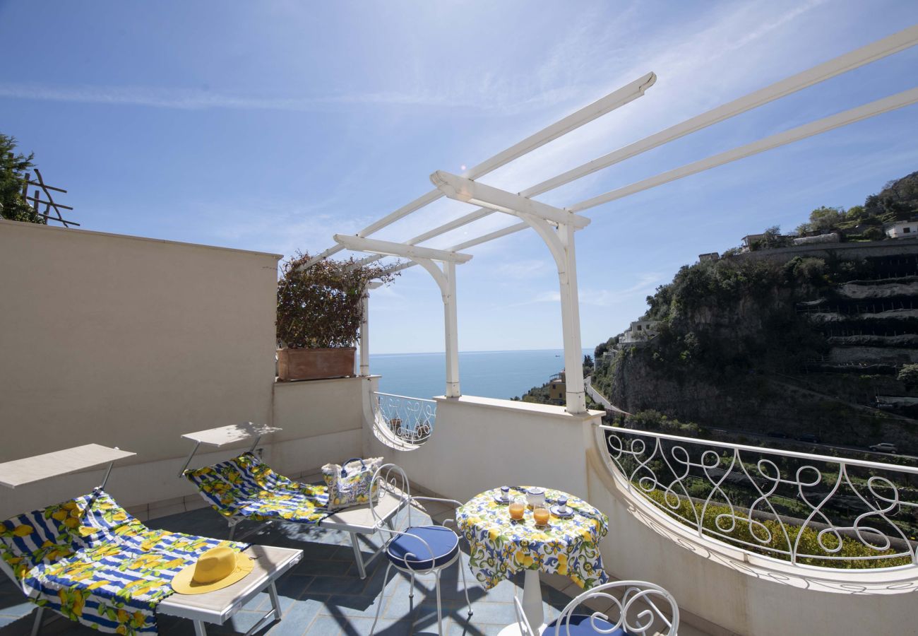 Villa in Amalfi - AMORE RENTALS - Villa Costa Incantata with Sea View and Jacuzzi