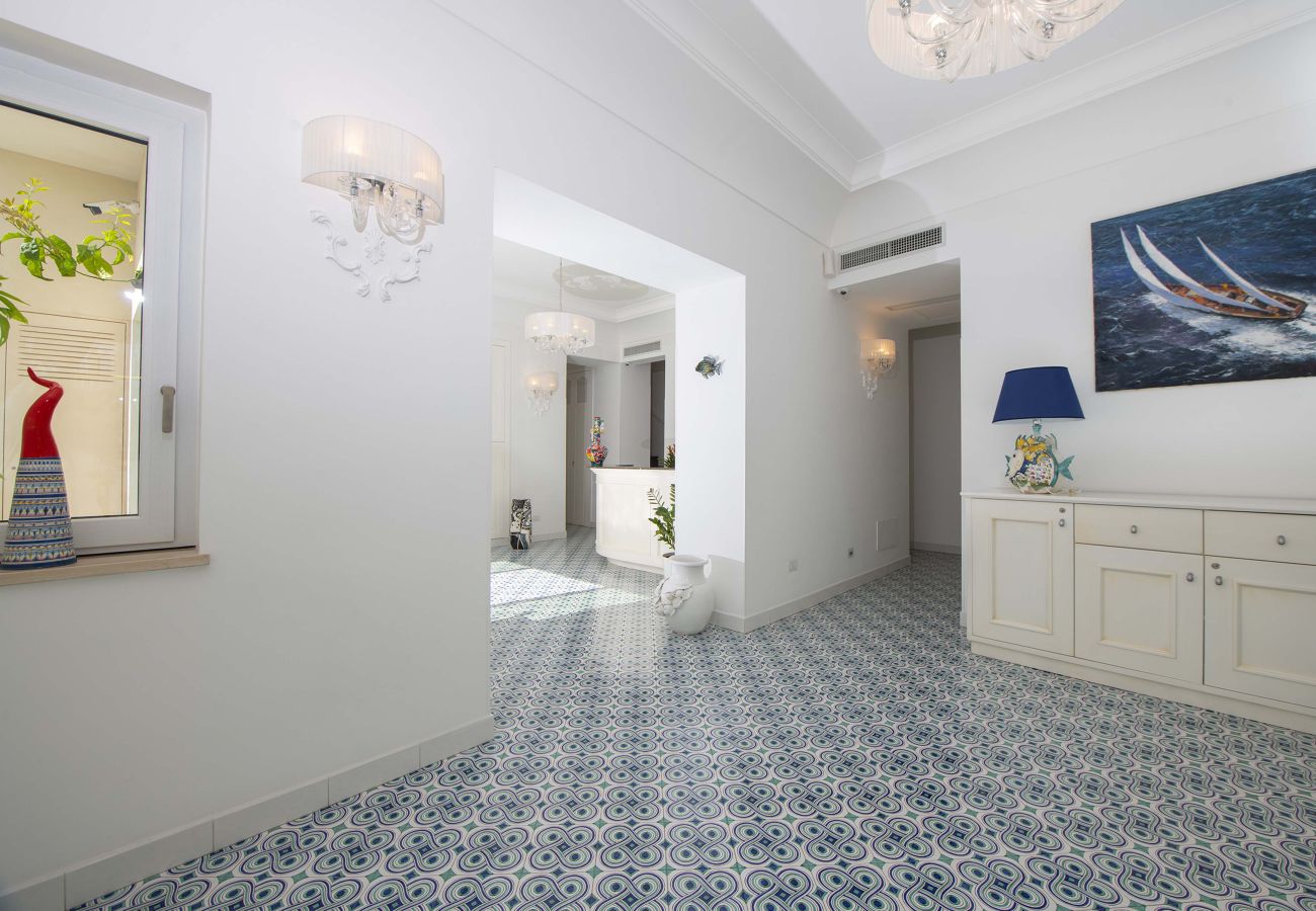 Villa in Amalfi - AMORE RENTALS - Villa Costa Incantata with Sea View and Jacuzzi