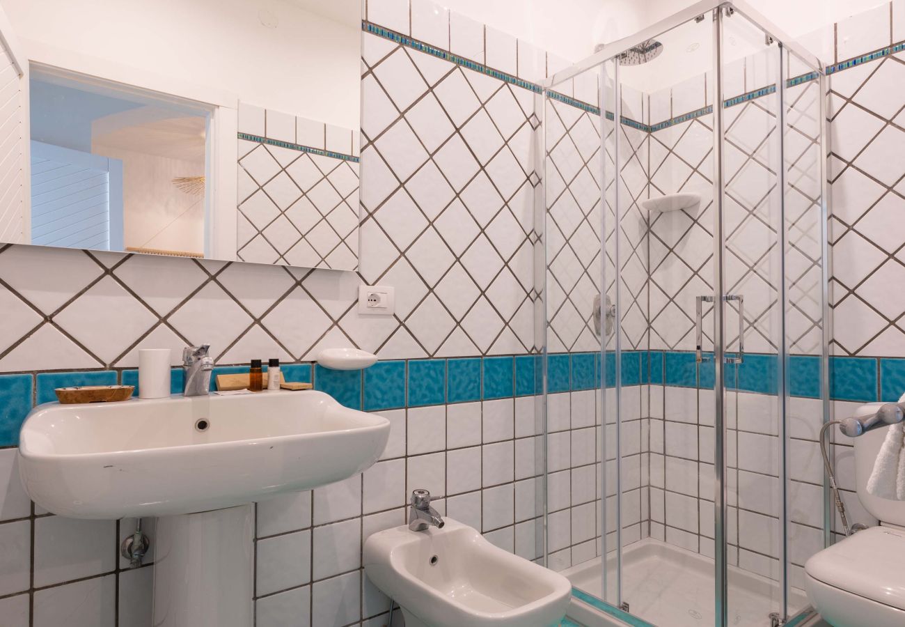 Villa in Massa Lubrense - AMORE RENTALS - Villa La Torre With Direct Access to The Sea