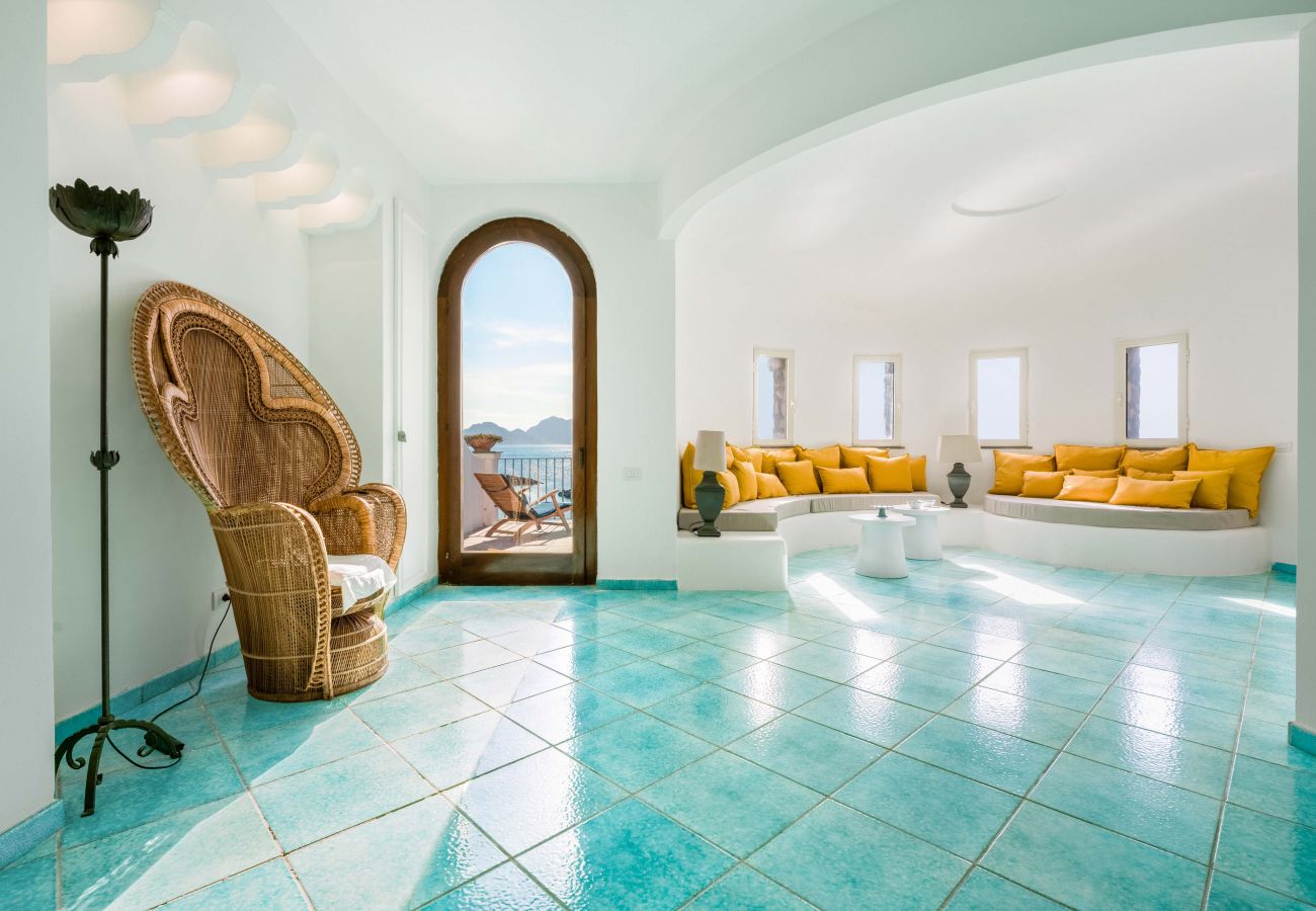 Villa in Massa Lubrense - AMORE RENTALS - Villa La Torre With Direct Access to The Sea